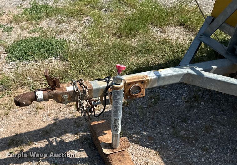 image for item IE9015 Caterpillar WCW204MH light plant