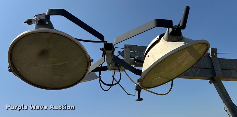 image for item IE9015 Caterpillar WCW204MH light plant