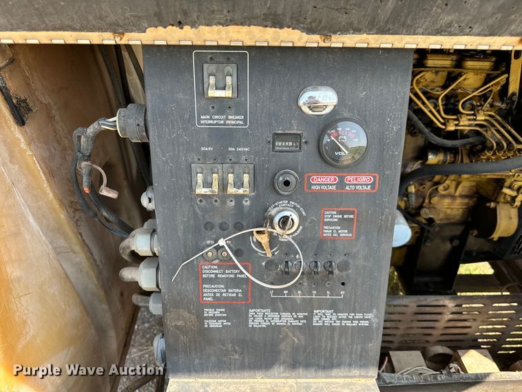 image for item IE9015 Caterpillar WCW204MH light plant