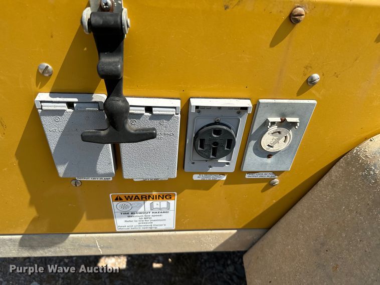 image for item IE9015 Caterpillar WCW204MH light plant