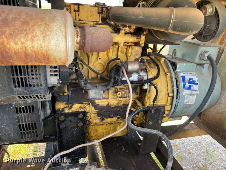 image for item IE9015 Caterpillar WCW204MH light plant