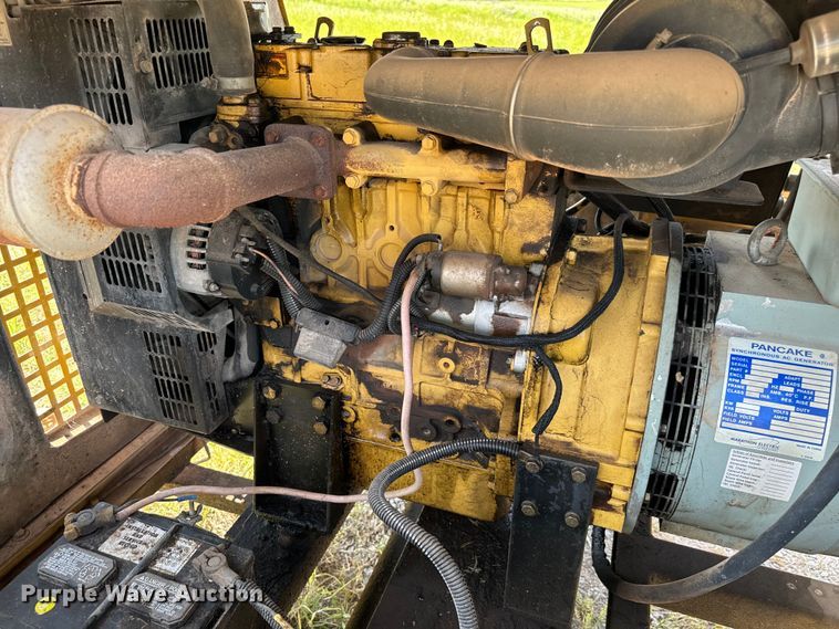 image for item IE9015 Caterpillar WCW204MH light plant