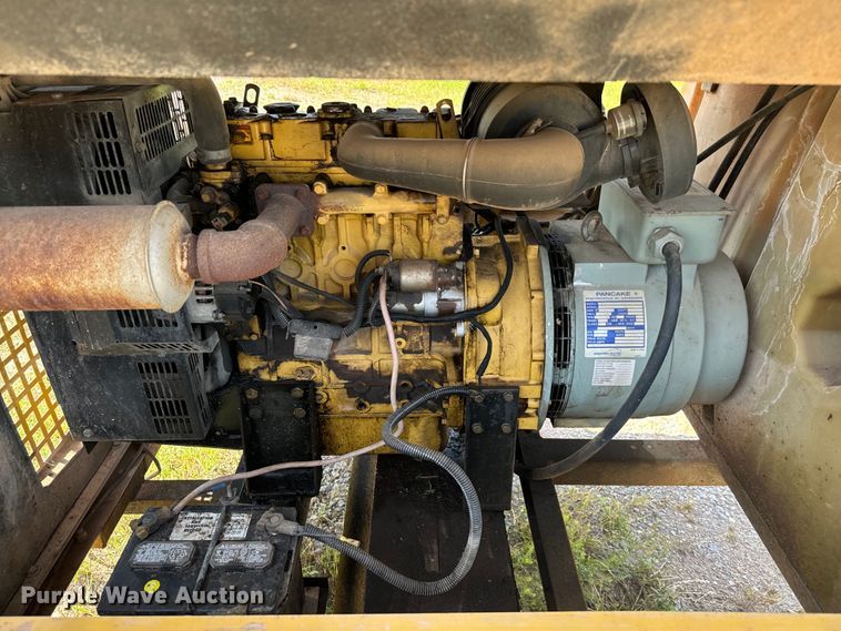 image for item IE9015 Caterpillar WCW204MH light plant