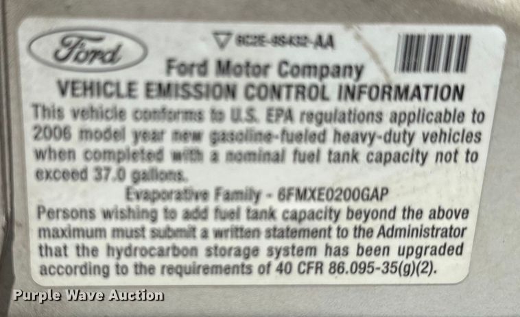 image for item IE9017 2006 Ford E350 Super Duty shuttle bus