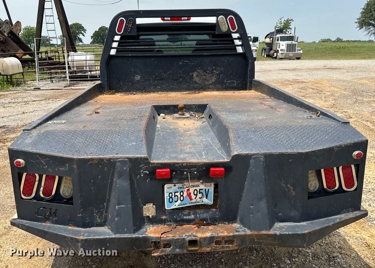 image for item IE9031 2012 Chevrolet  Silverado 3500HD Crew Cab flatbed pickup truck