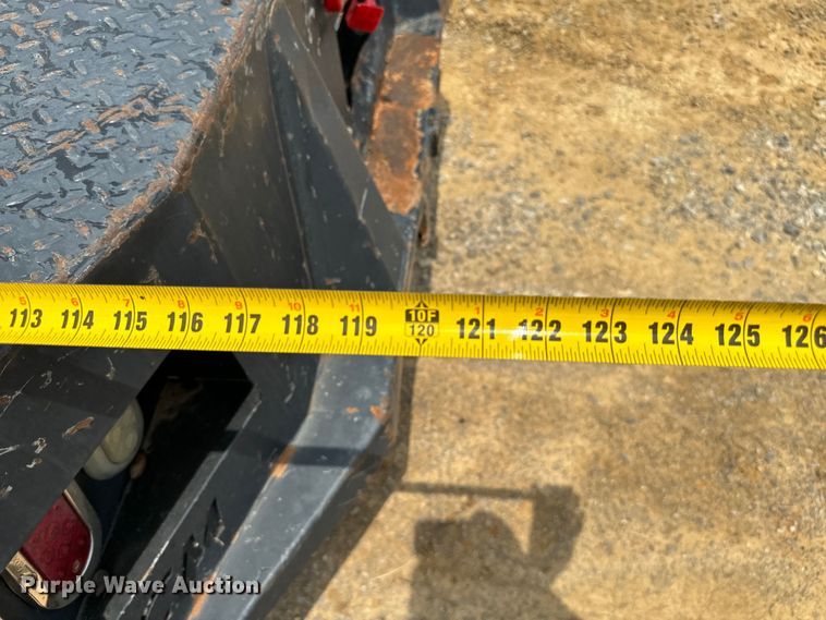 image for item IE9031 2012 Chevrolet  Silverado 3500HD Crew Cab flatbed pickup truck