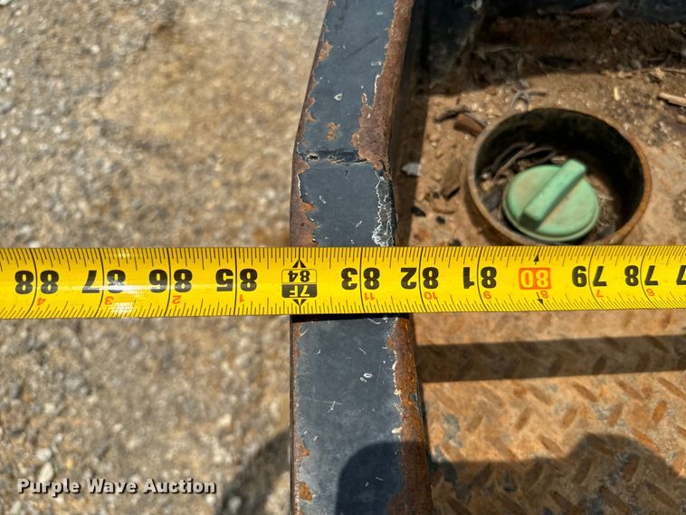 image for item IE9031 2012 Chevrolet  Silverado 3500HD Crew Cab flatbed pickup truck