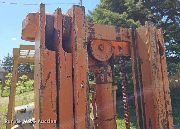 image for item IO9924 Toyota 40-3FGC20 forklift