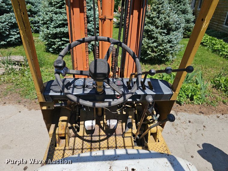 image for item IO9924 Toyota 40-3FGC20 forklift