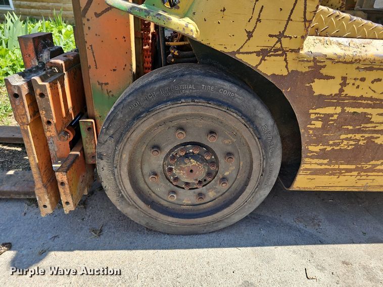 image for item IO9924 Toyota 40-3FGC20 forklift