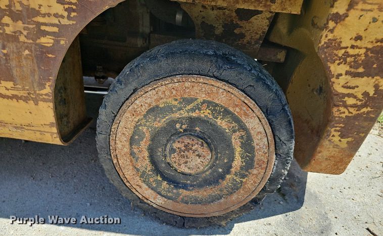 image for item IO9924 Toyota 40-3FGC20 forklift