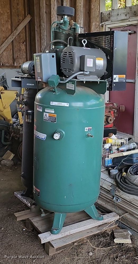 image for item IO9925 2001 Champion Advantage Series air compressor