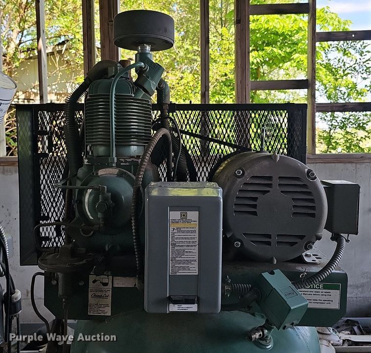 image for item IO9925 2001 Champion Advantage Series air compressor