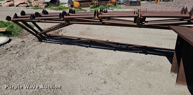 image for item IO9930 (5) metal trusses