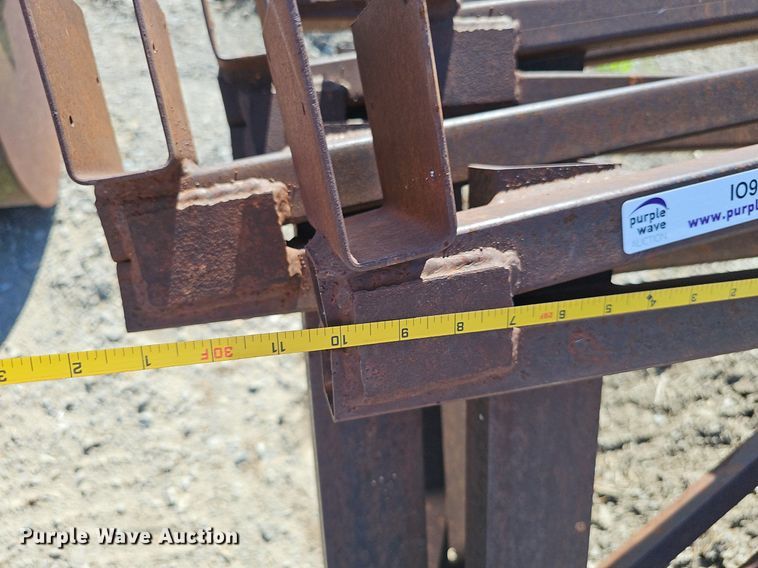 image for item IO9930 (5) metal trusses