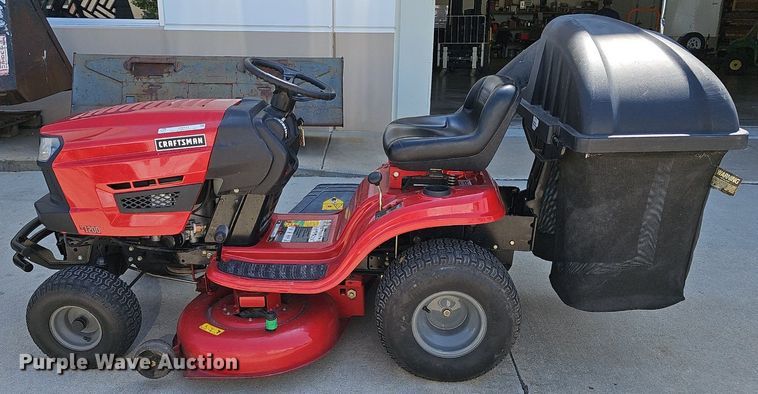 image for item IO9933 2014 Craftsman 247.203721 lawn mower