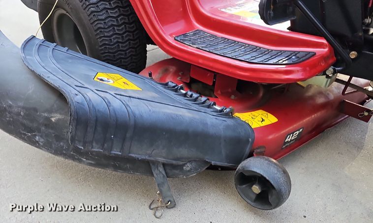 image for item IO9933 2014 Craftsman 247.203721 lawn mower