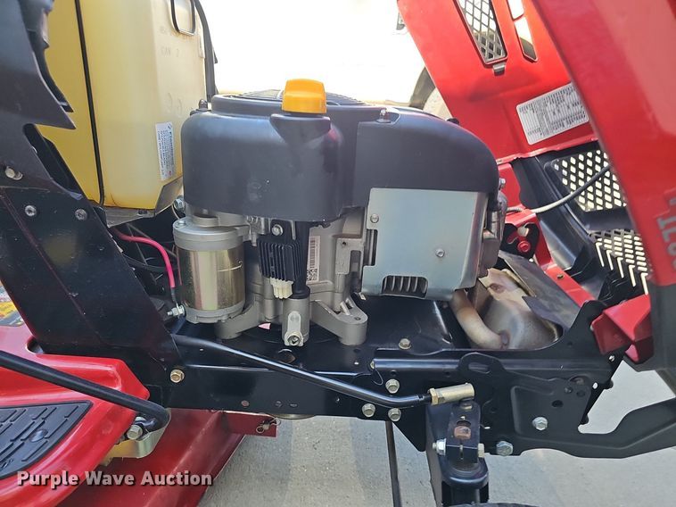 image for item IO9933 2014 Craftsman 247.203721 lawn mower