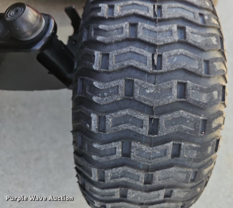 image for item IO9933 2014 Craftsman 247.203721 lawn mower