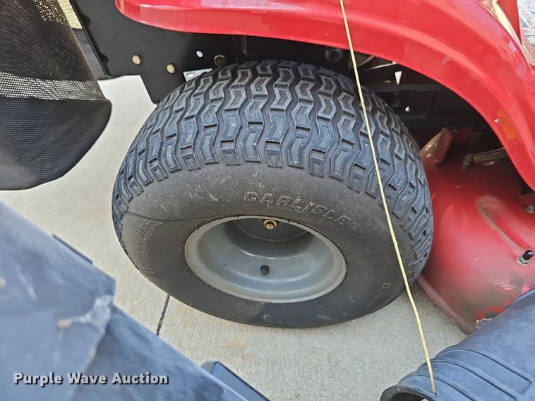 image for item IO9933 2014 Craftsman 247.203721 lawn mower