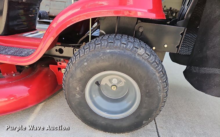 image for item IO9933 2014 Craftsman 247.203721 lawn mower