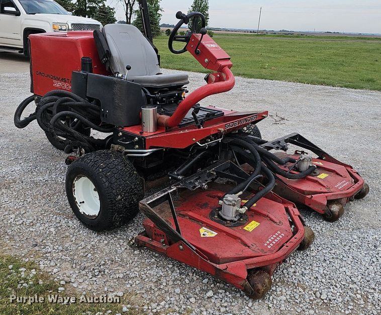 image for item IO9943 Toro  Groundmaster 3500D Sidewinder lawn mower