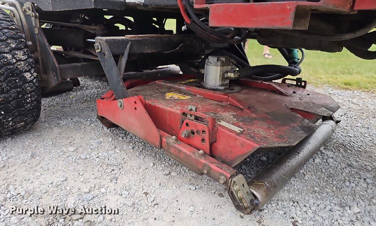 image for item IO9943 Toro  Groundmaster 3500D Sidewinder lawn mower