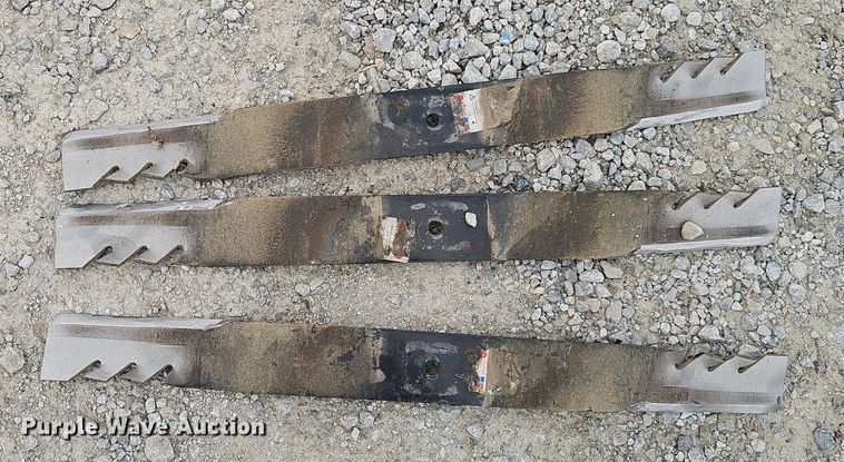 image for item IO9943 Toro  Groundmaster 3500D Sidewinder lawn mower