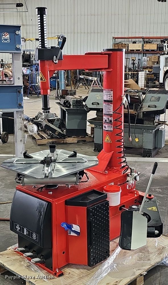 2024 Tyre Changer TC26 tire machine in Waterloo, NE Item IO9972 for