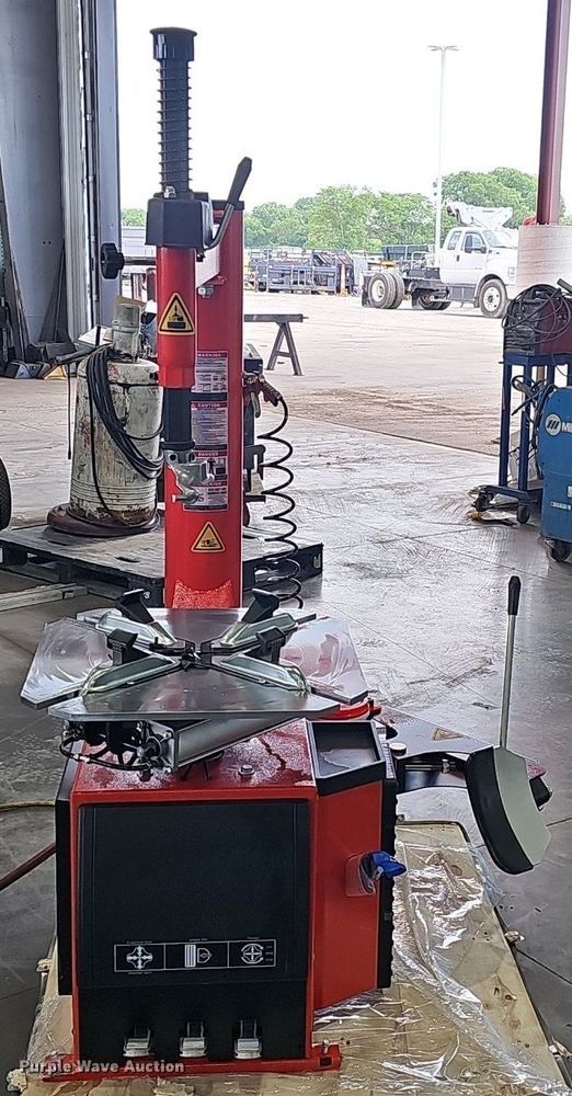 image for item IO9972 2024 Tyre Changer TC-26 tire machine