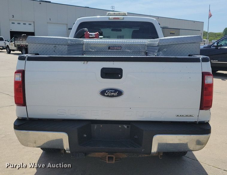 image for item KB9019 2016 Ford F250 Super Duty XLT SuperCab pickup truck