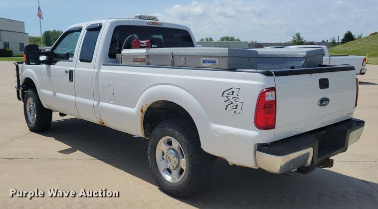 image for item KB9019 2016 Ford F250 Super Duty XLT SuperCab pickup truck