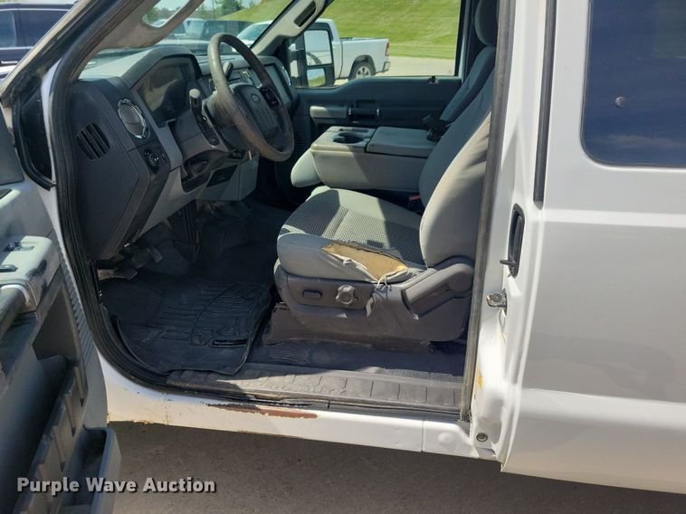 image for item KB9019 2016 Ford F250 Super Duty XLT SuperCab pickup truck