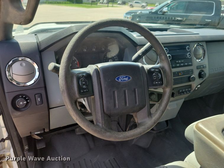 image for item KB9019 2016 Ford F250 Super Duty XLT SuperCab pickup truck