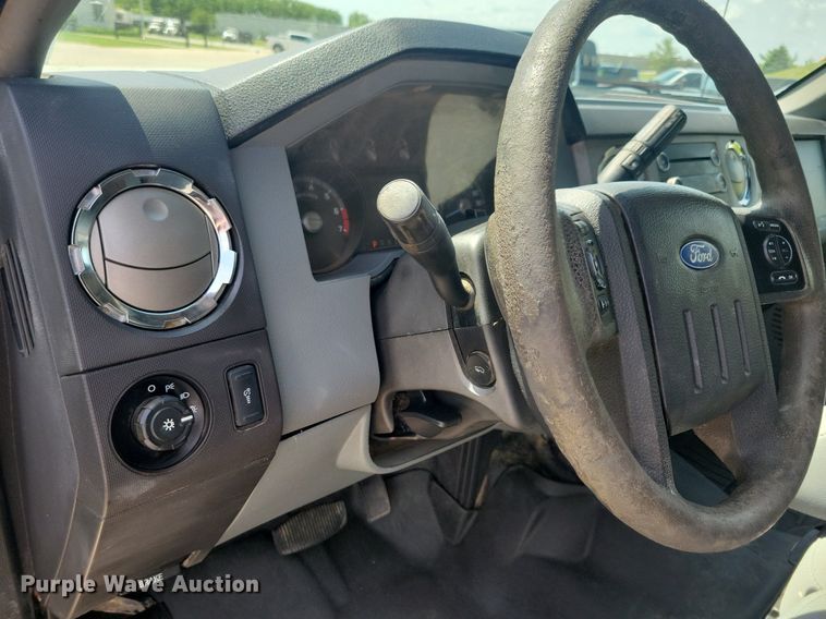 image for item KB9019 2016 Ford F250 Super Duty XLT SuperCab pickup truck