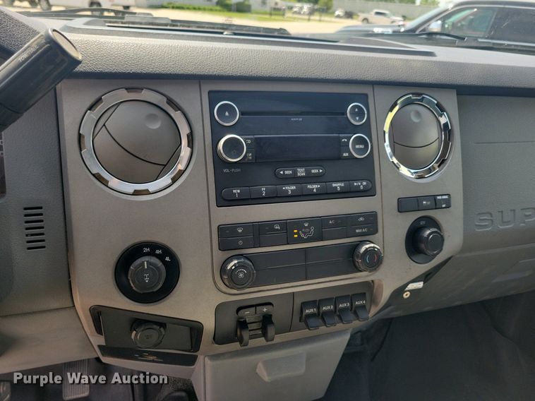 image for item KB9019 2016 Ford F250 Super Duty XLT SuperCab pickup truck