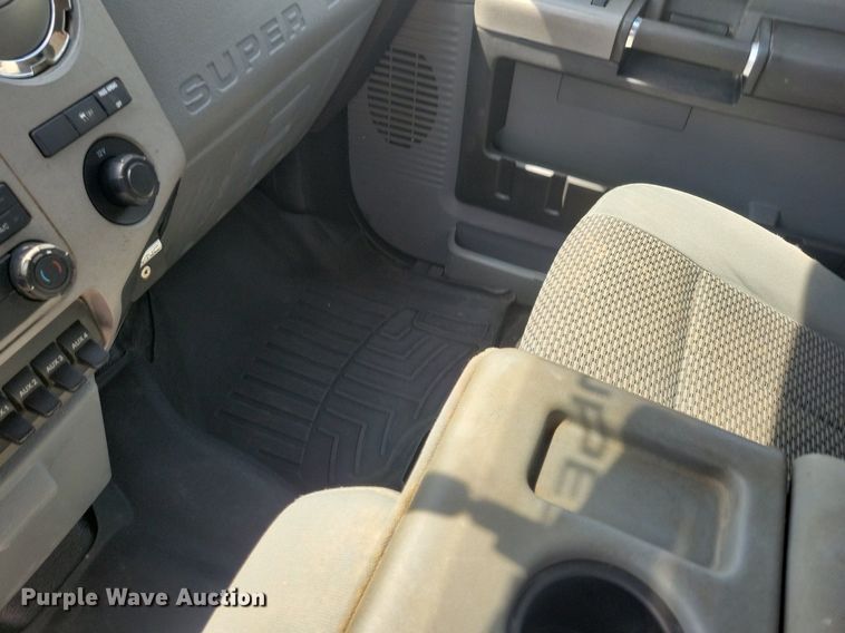 image for item KB9019 2016 Ford F250 Super Duty XLT SuperCab pickup truck