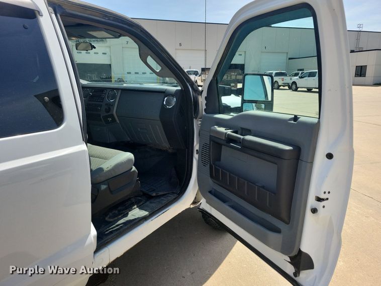 image for item KB9019 2016 Ford F250 Super Duty XLT SuperCab pickup truck