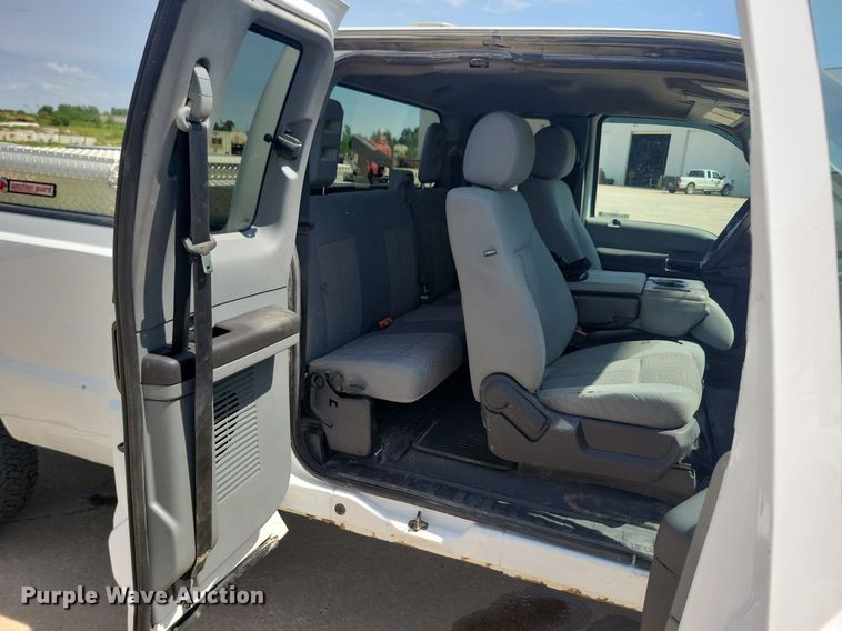 image for item KB9019 2016 Ford F250 Super Duty XLT SuperCab pickup truck