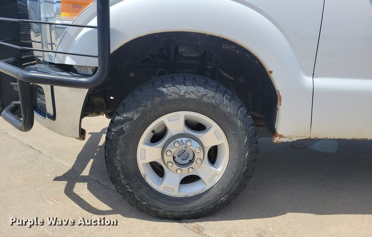 image for item KB9019 2016 Ford F250 Super Duty XLT SuperCab pickup truck