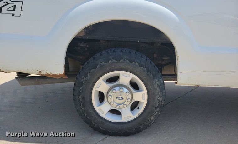 image for item KB9019 2016 Ford F250 Super Duty XLT SuperCab pickup truck