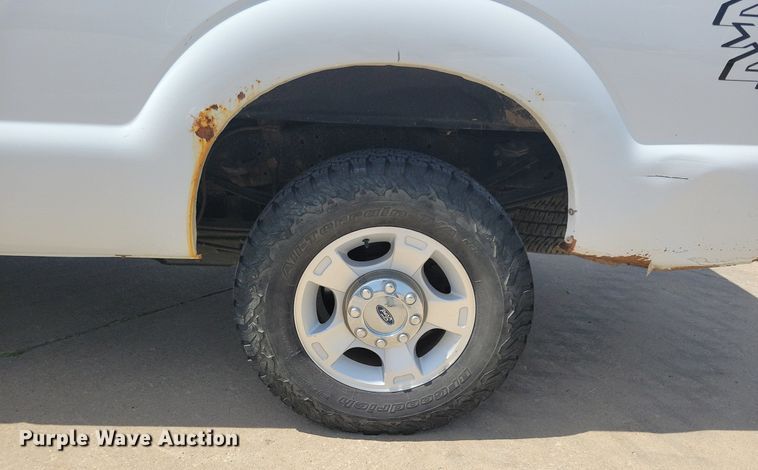 image for item KB9019 2016 Ford F250 Super Duty XLT SuperCab pickup truck