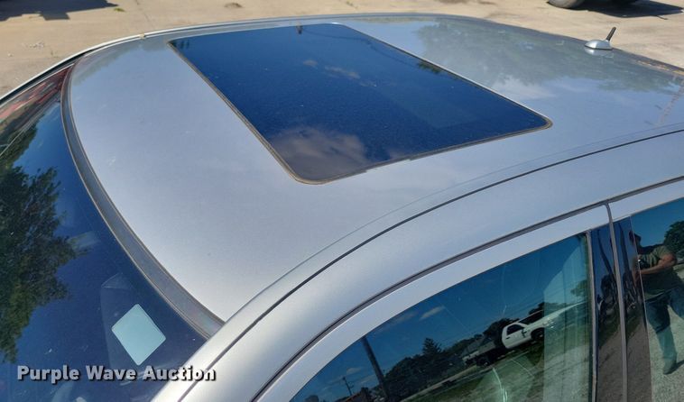 image for item KB9020 2001 Mercedes E320 