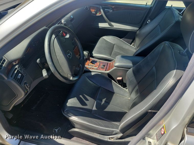 image for item KB9020 2001 Mercedes E320 
