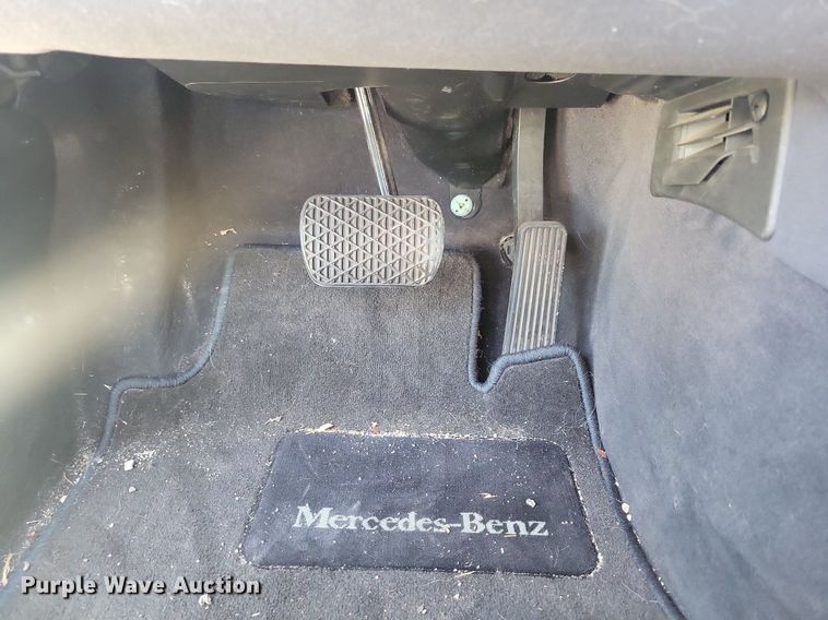 image for item KB9020 2001 Mercedes E320 
