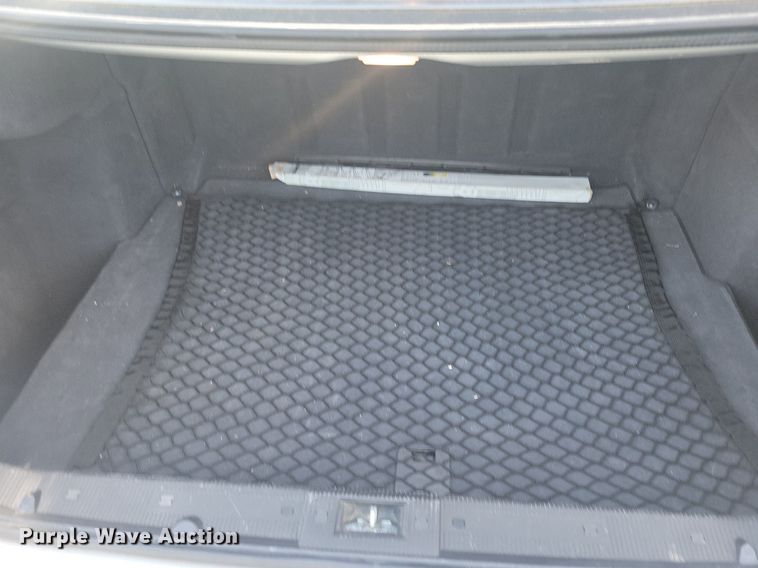 image for item KB9020 2001 Mercedes E320 