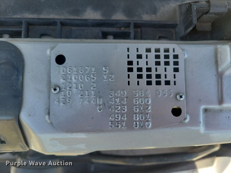 image for item KB9020 2001 Mercedes E320 
