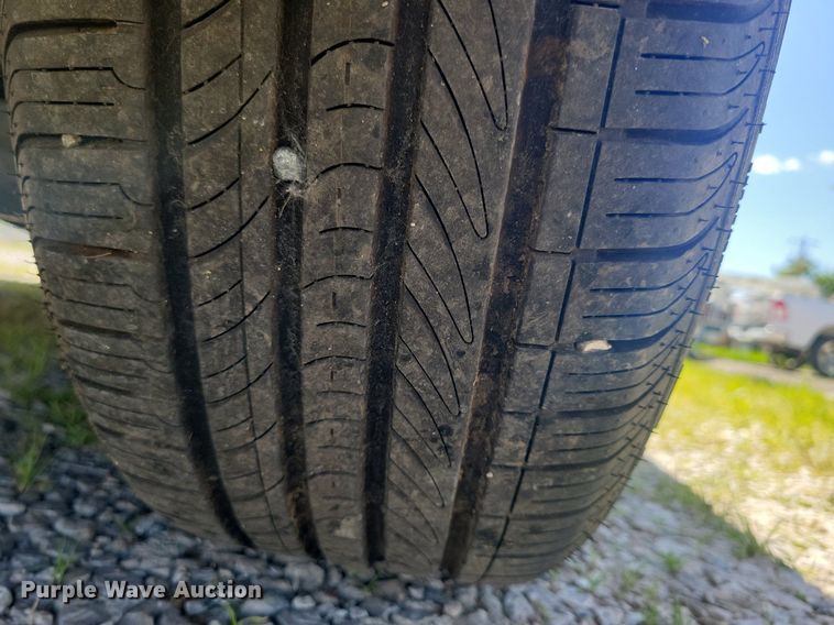 image for item KB9020 2001 Mercedes E320 