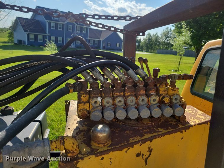 image for item KB9022 1985 Ford F350 pickup truck cab and chassis with tree spade