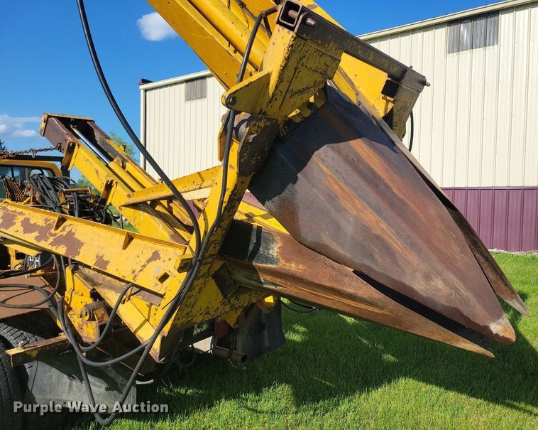 image for item KB9022 1985 Ford F350 pickup truck cab and chassis with tree spade